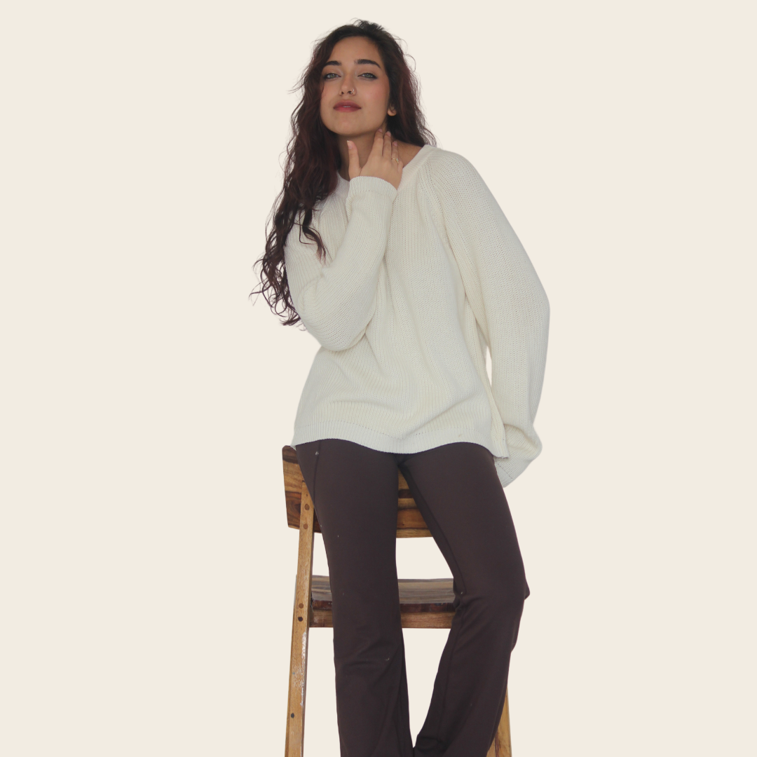 Yuki Pullover – Handknitted Winter Elegance for Modern Women